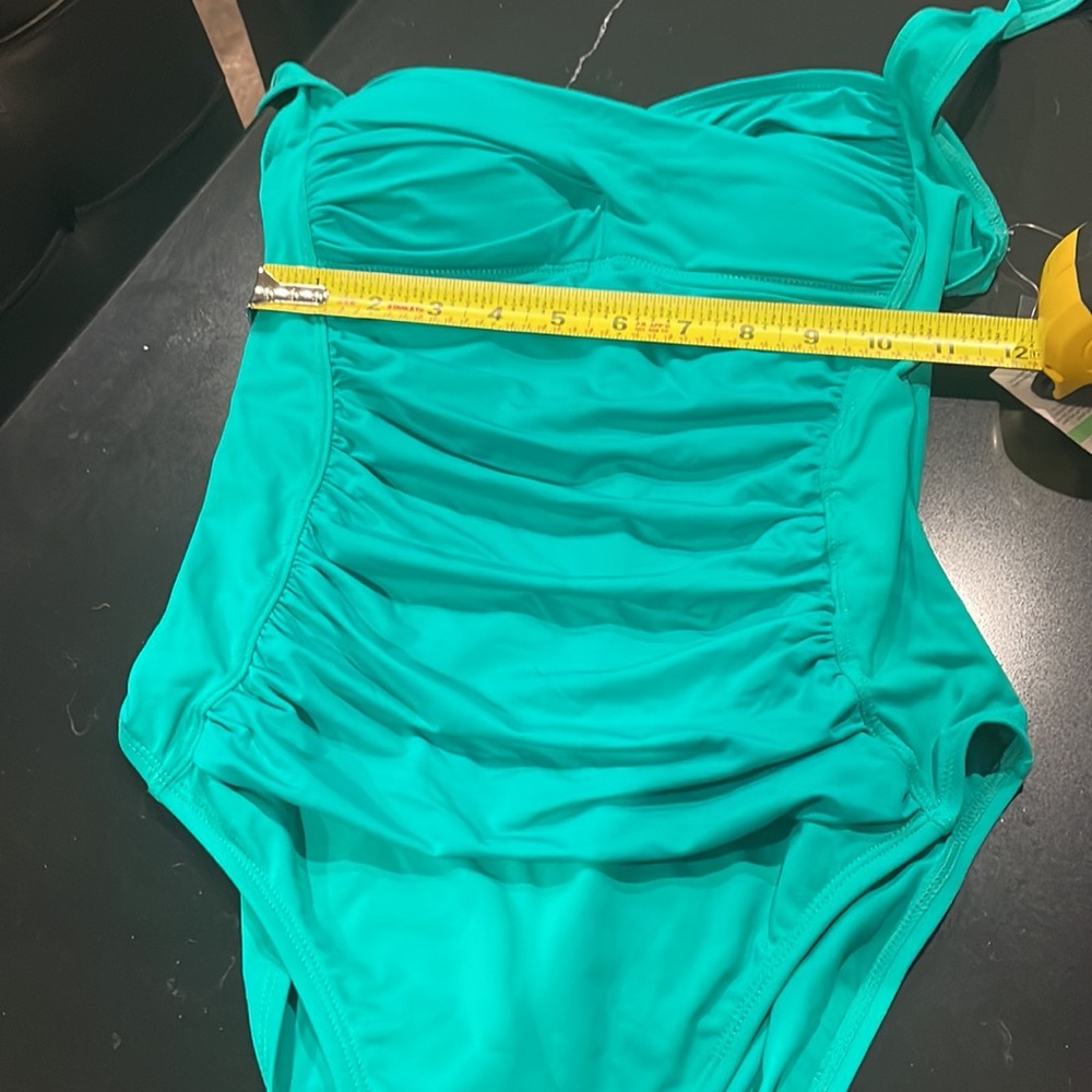 Set of 1 one piece Swim suit size 8 & 1 bikini top/ bottom 2 tops & 1 bottom NHC - Picture 2 of 16